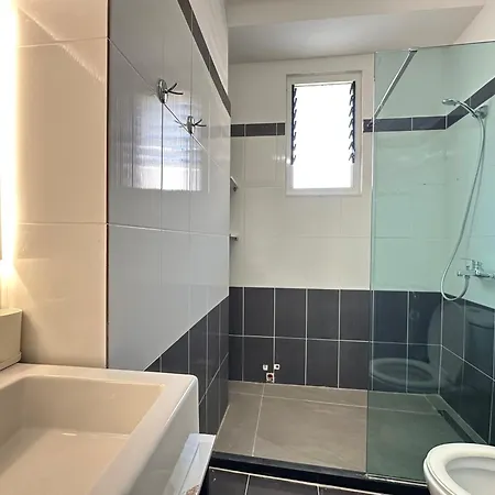 M&a Apartment's *