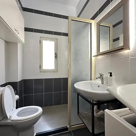 M&a Apartment's *